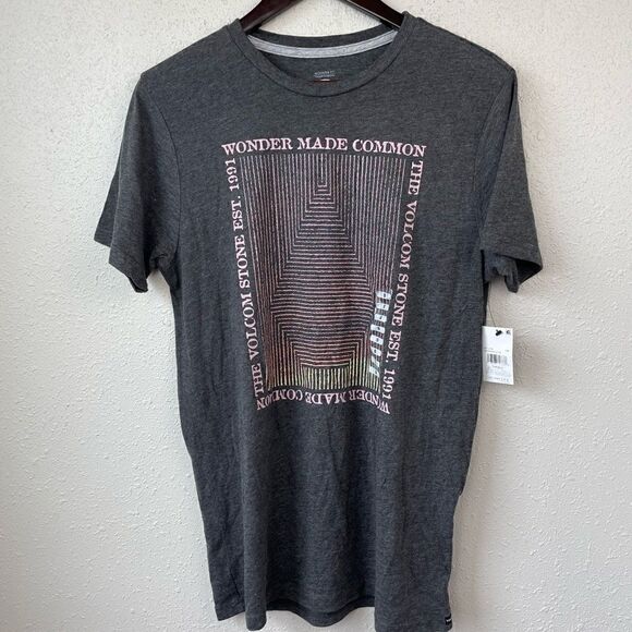 NWT Volcom Short Sleeve T-Shirt Size S - Picture 1 of 6